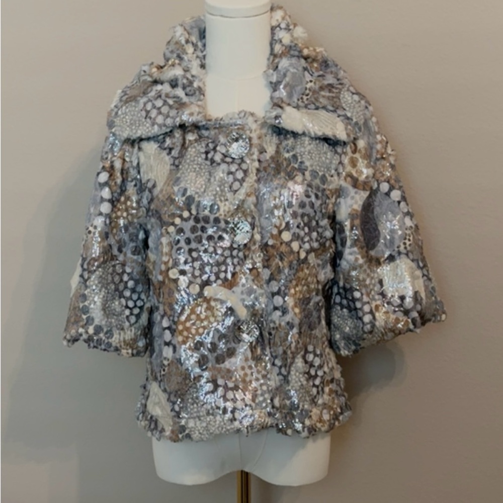 Isle Apparel women’s sequined/fur pattern jacket~ Small